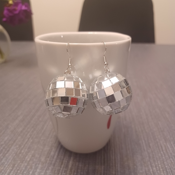 ⭐️NWT Disco Ball Dangle Earrings - Picture 3 of 3